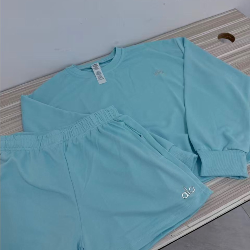 alo yoga round neck short hoodie+elastic waist shorts sports set